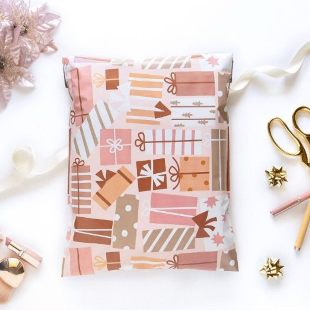 Holiday Gift Poly-mailers -15 count